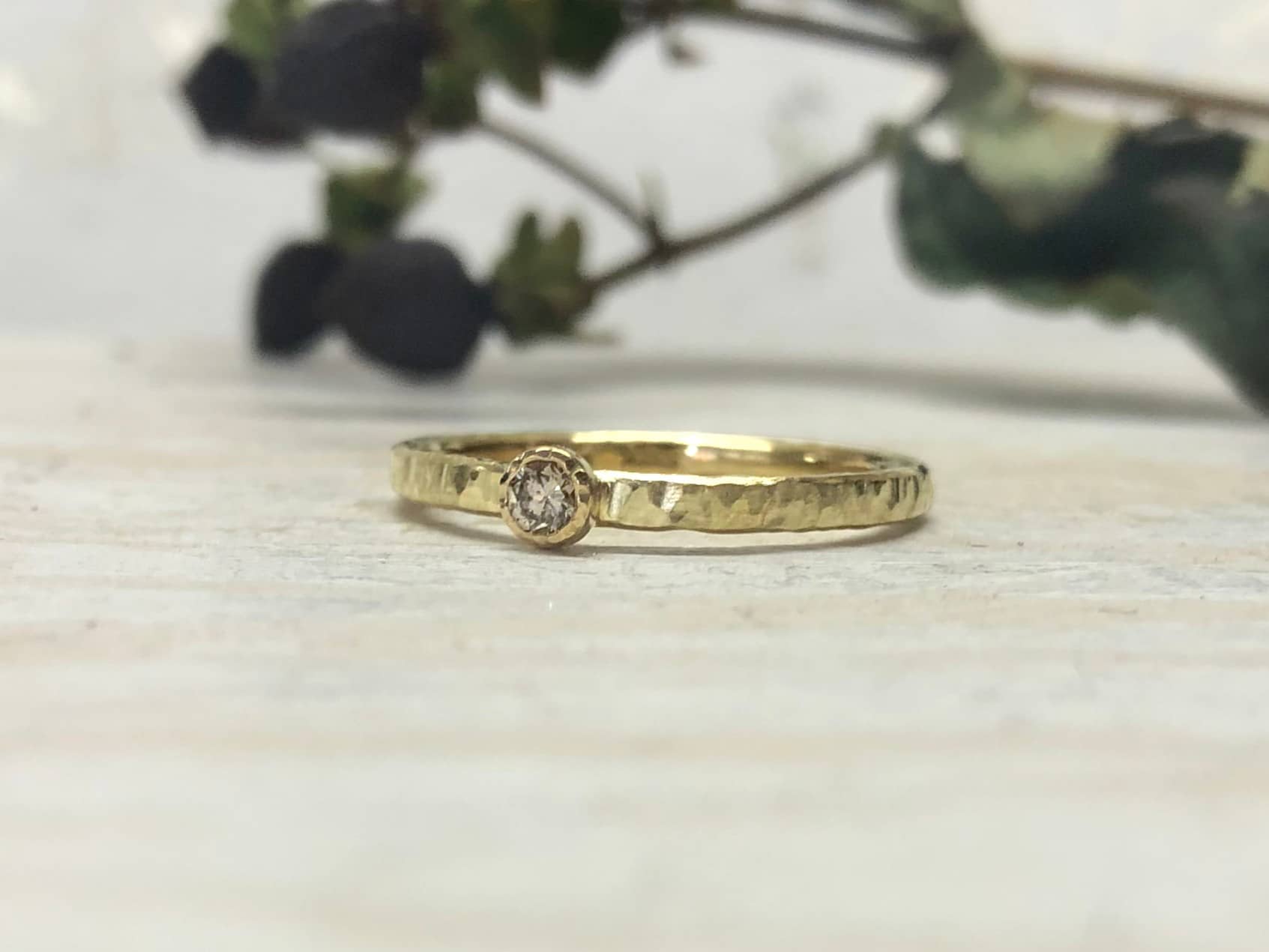 Boho Verlobungsring "Celestas" 2 Baumartiger Boho Verlobungsring mit Celestas
