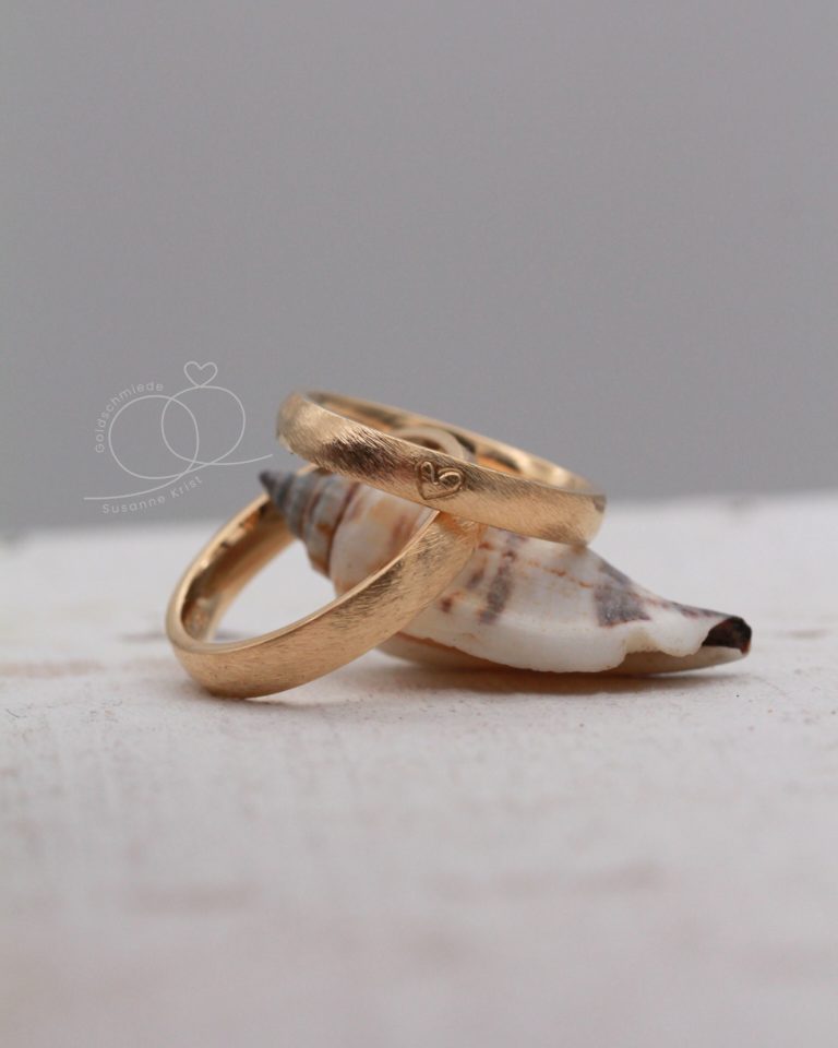 Homepage 6 Herztrauringe bzw. Ringe mit Herz, Modell Strandliebe